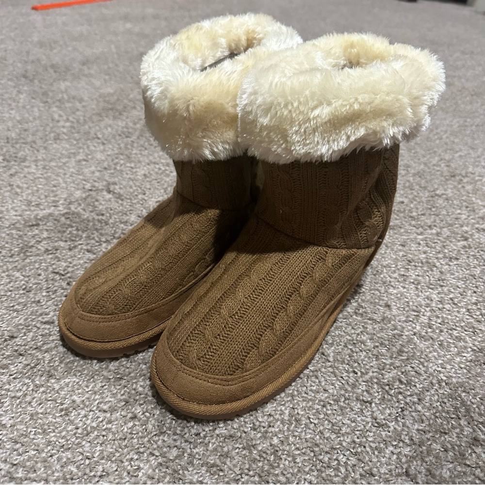 Northside Brown Faux Fur Winter Boots 🪜